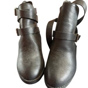 Shoe Dazzle Black Wrap-Strap Ankle Heeled Boots